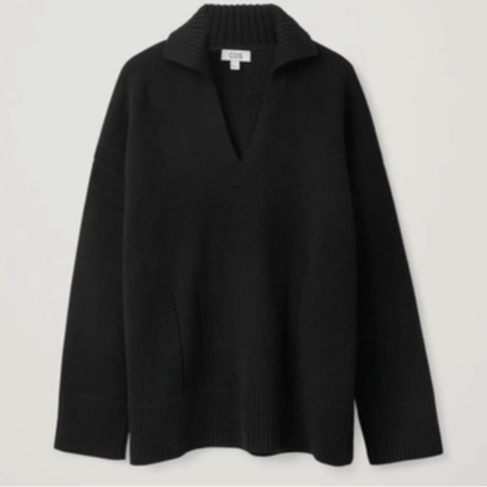 NWOT COS Knitted V-Neck Sweater w side slit and pointelle detailing 100% wool